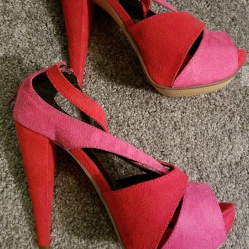 Sandals - Picture 4 of 4
